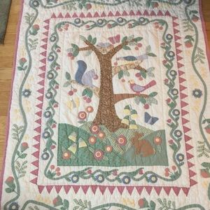 Throw Sized Quilt - Woodland Scene